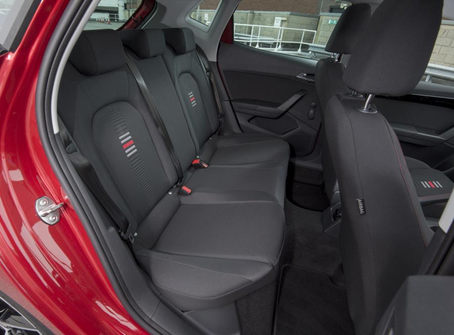 Интерьер Seat Ibiza FR 2017 года  (UK) (фото 40 из 40)